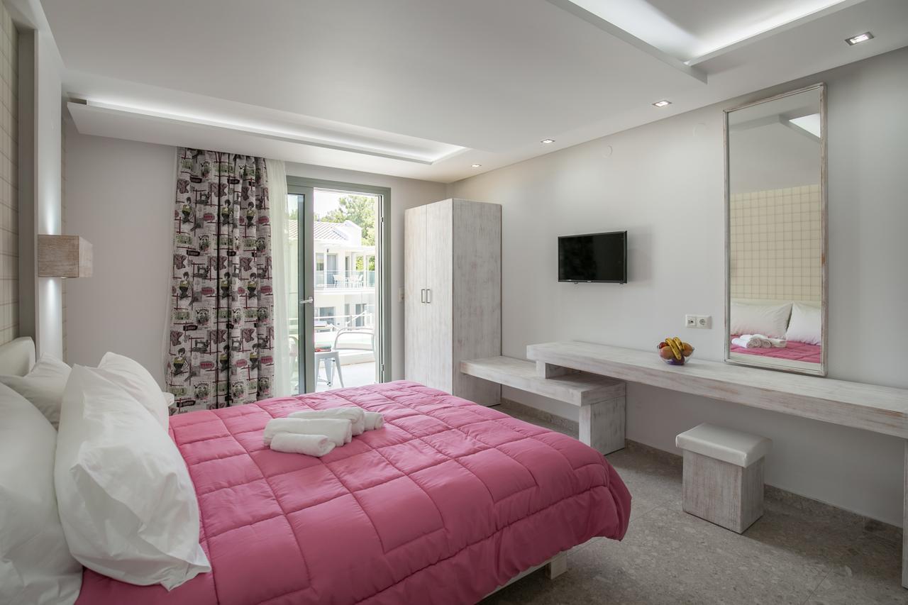 The Elegant Apartments โปตอส ภายนอก รูปภาพ